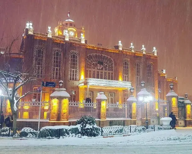 اجاره مغازه بر میدان ساعت_ خیابان امام