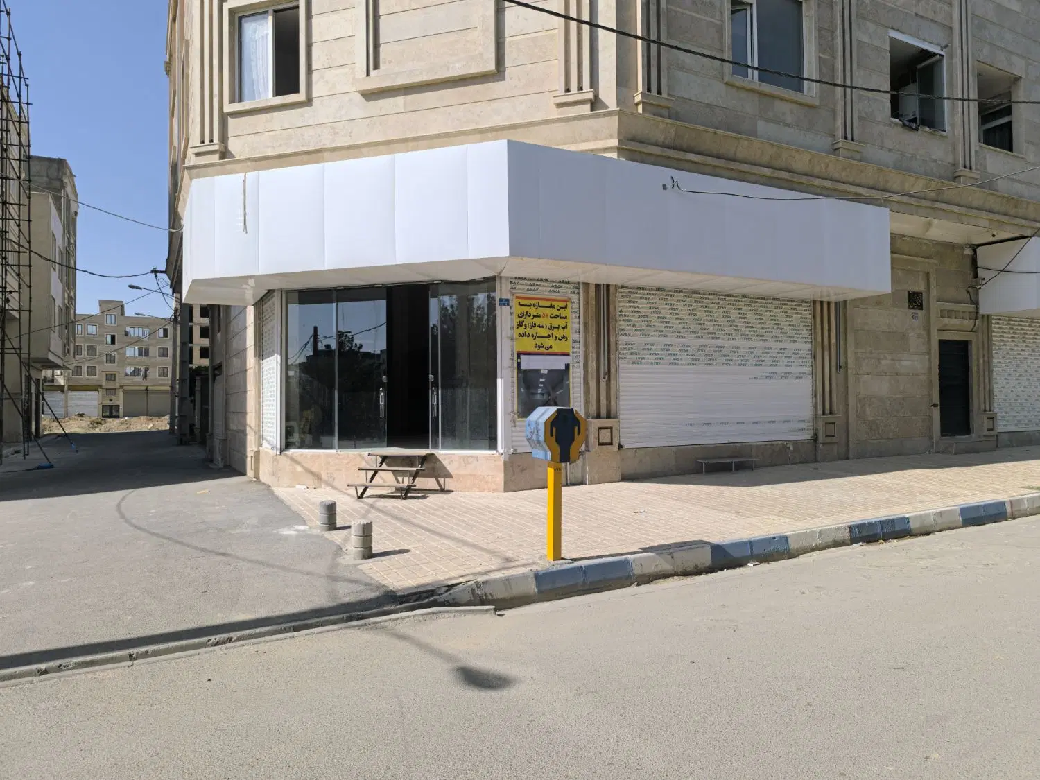 اجاره مغازه ۷۵متری سر نیش سه دهنه