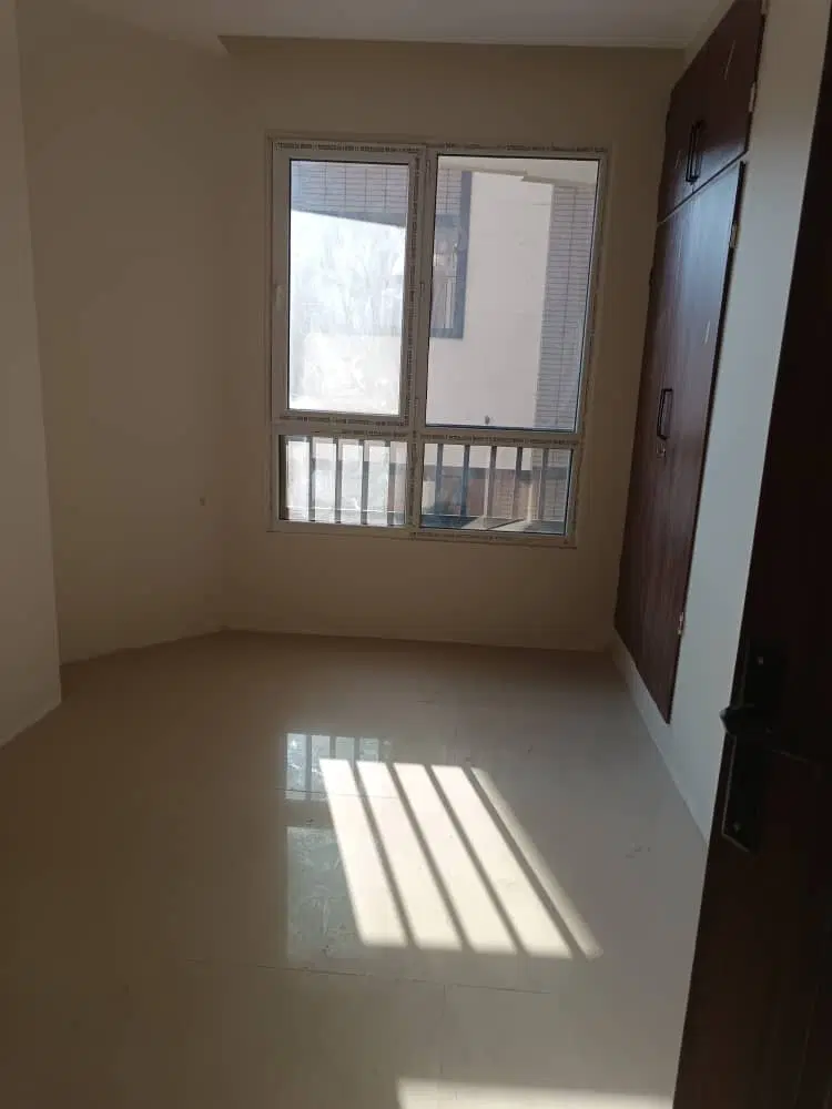 ۸۲متری  اردلان یک روبه افتاب