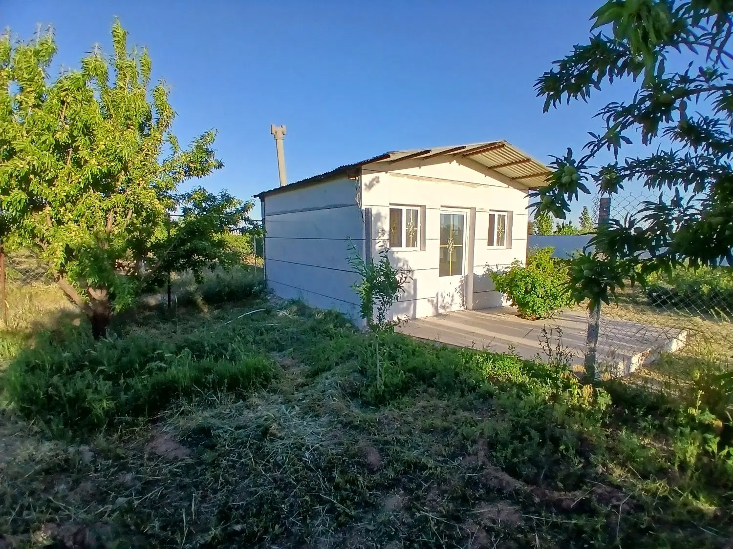 باغ ویلایی ۱۷۰۰ متری قابل تفکیک به دو قطعه