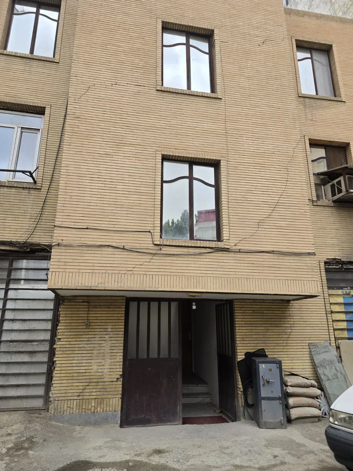 اجاره انبار ۱۲۰ متری مرکز شهر