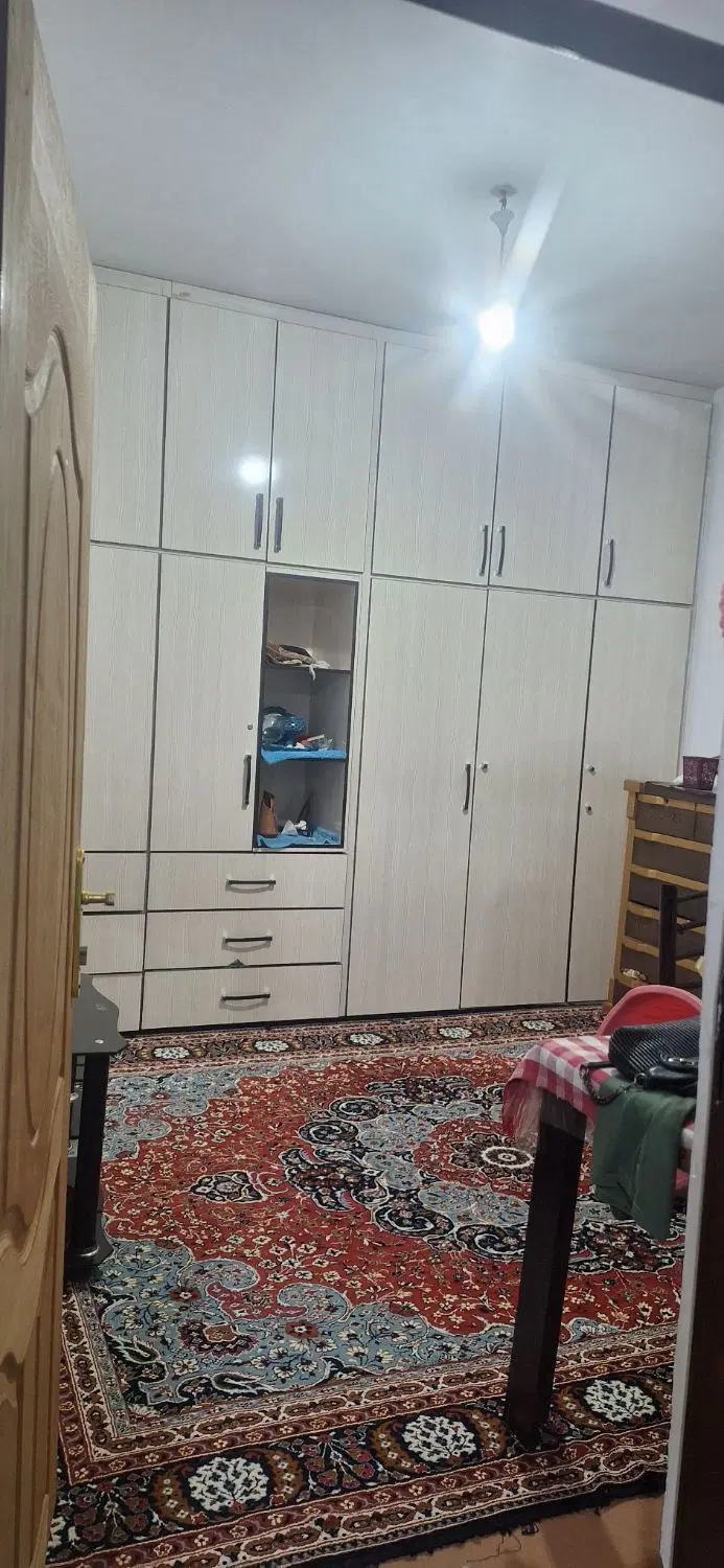خانه تر تمیز یک خواب با حیاط مسقف پارکینگ