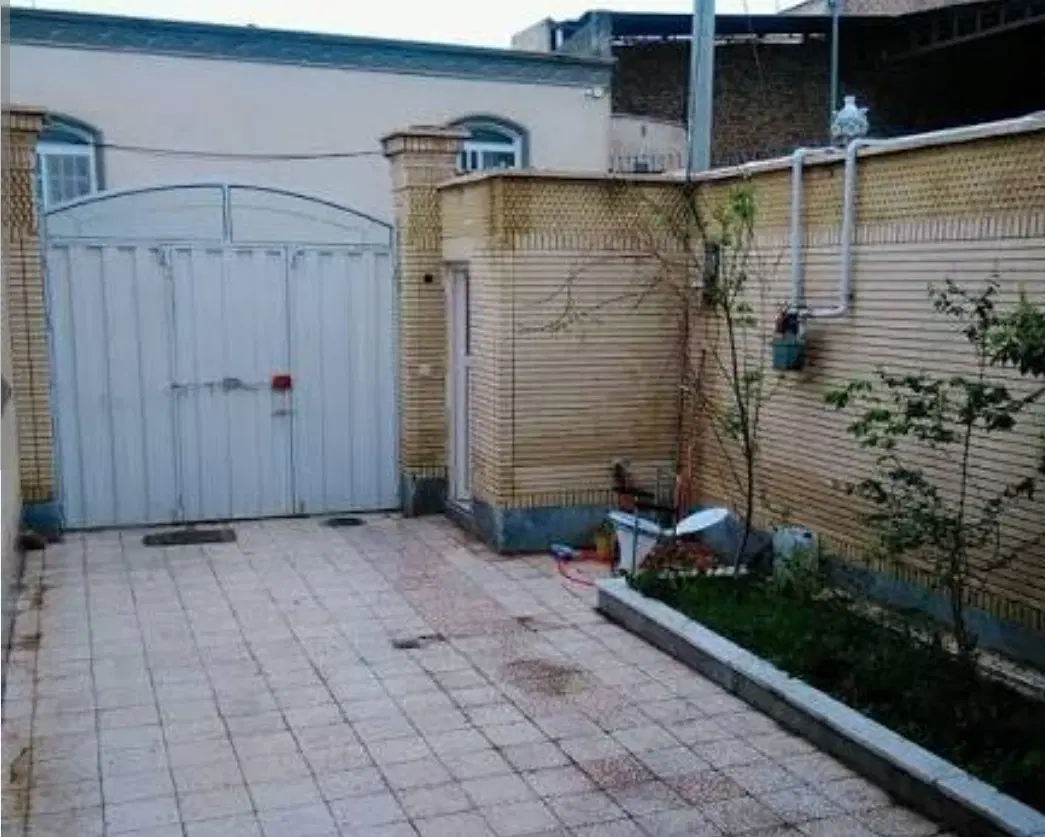 منزل ویلایی با موقعیت تجاری و آموزشی