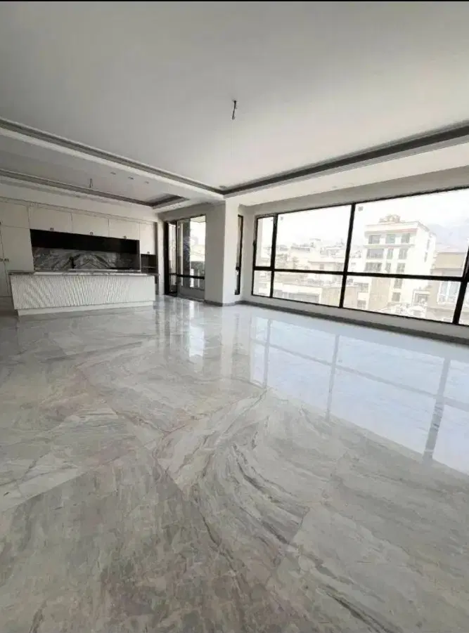 ۱۰۰متر نوساز فول امکانات،خوش نقشه و نورگیر