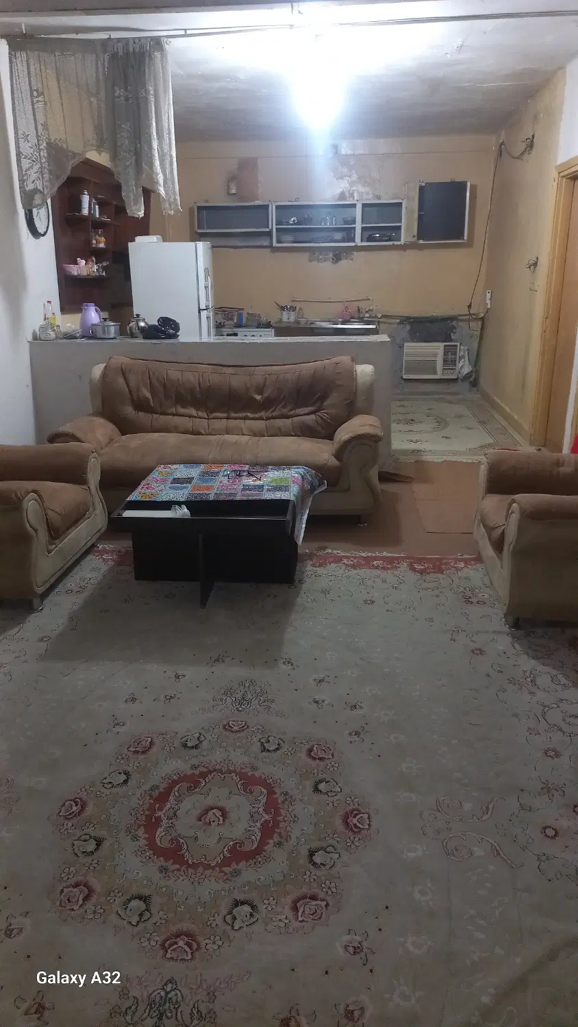 اپارتمان  دنج با لوازم آماده سکونت با شرایط ویژه