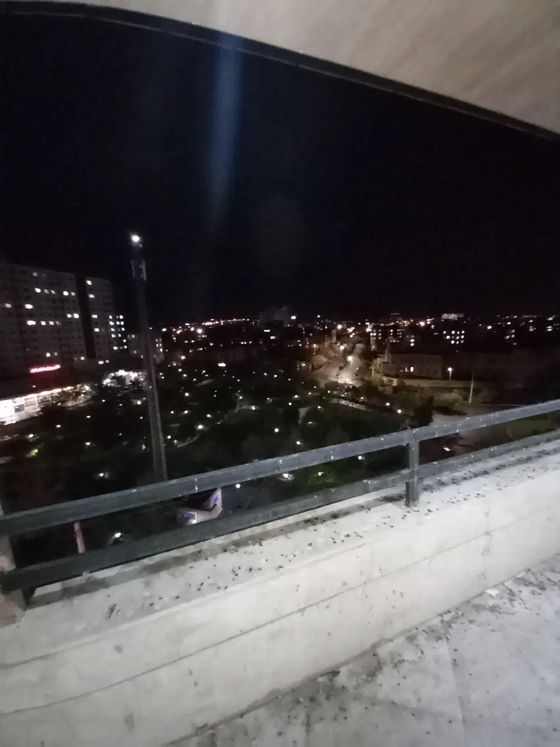 واحد لوکس درکوثر