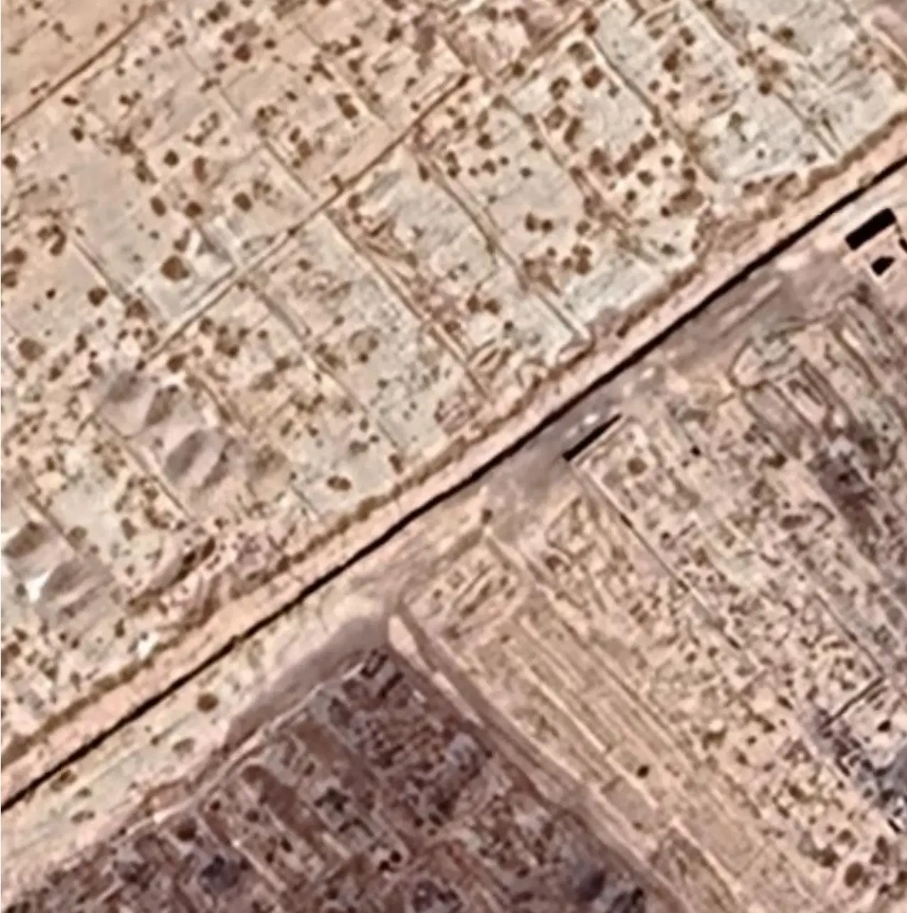 فروش ۲۰۰ متر زمین  در بلوار رضوان