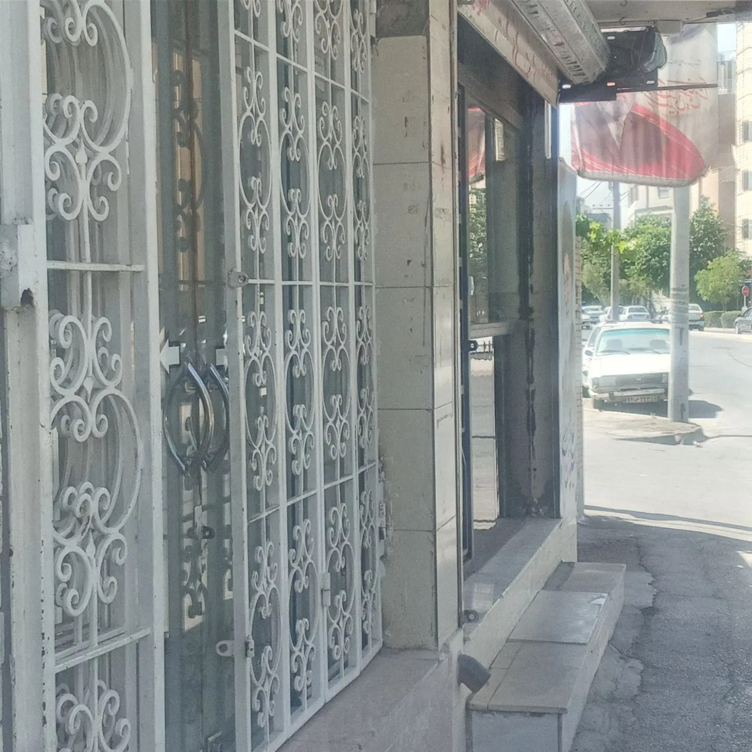 اجاره مغازه بر اشراق شمالی