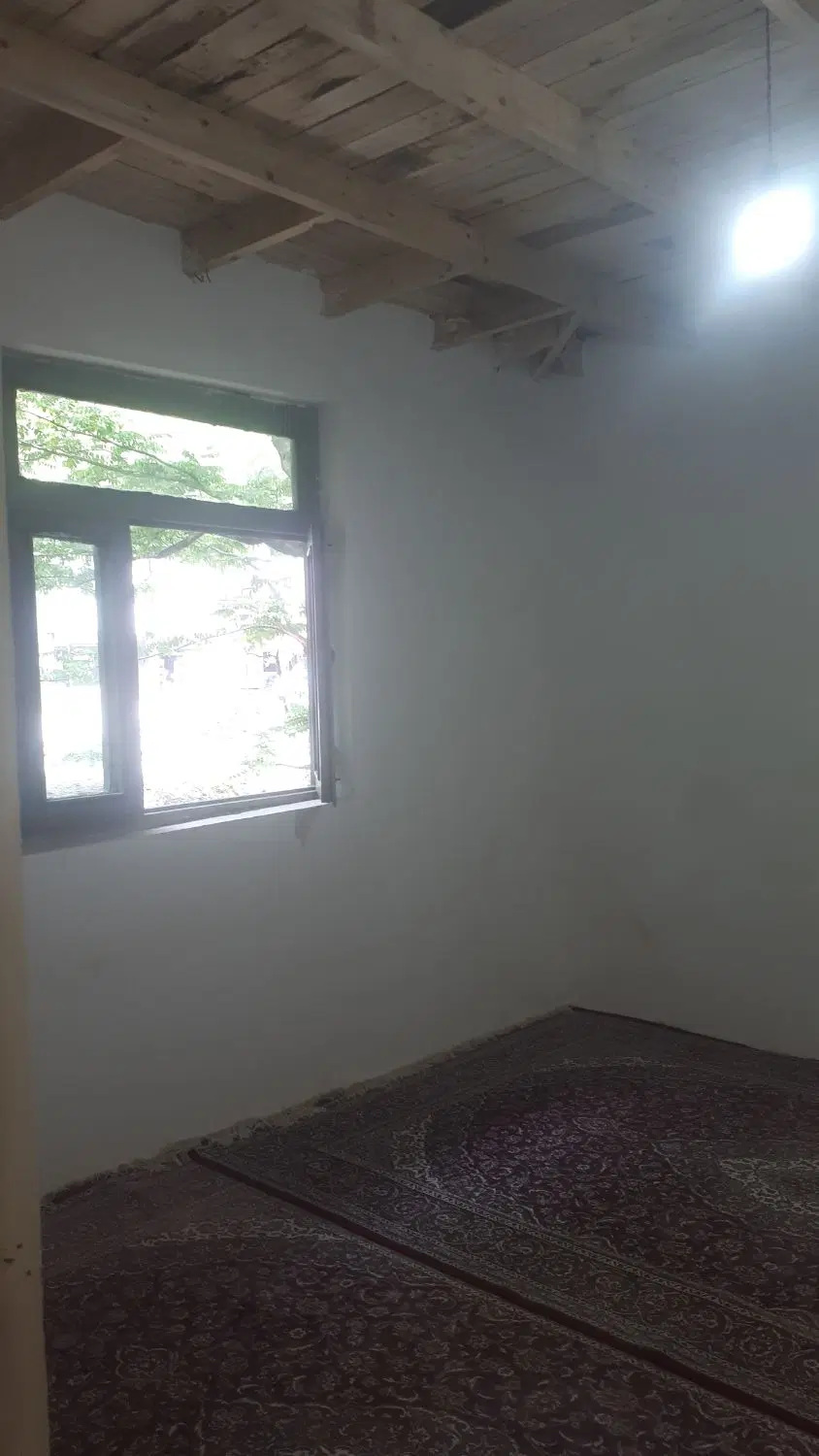 کلبه جنگلی (بومگردی) لب رودخانه بزرگ (دربستی)