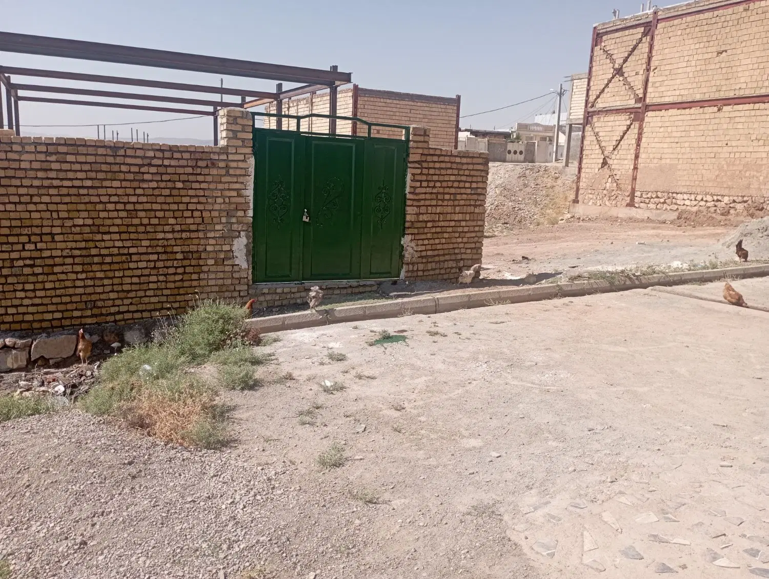 خونه فروشی نیمه کاره150متری بوستان17معاوضه باماشین