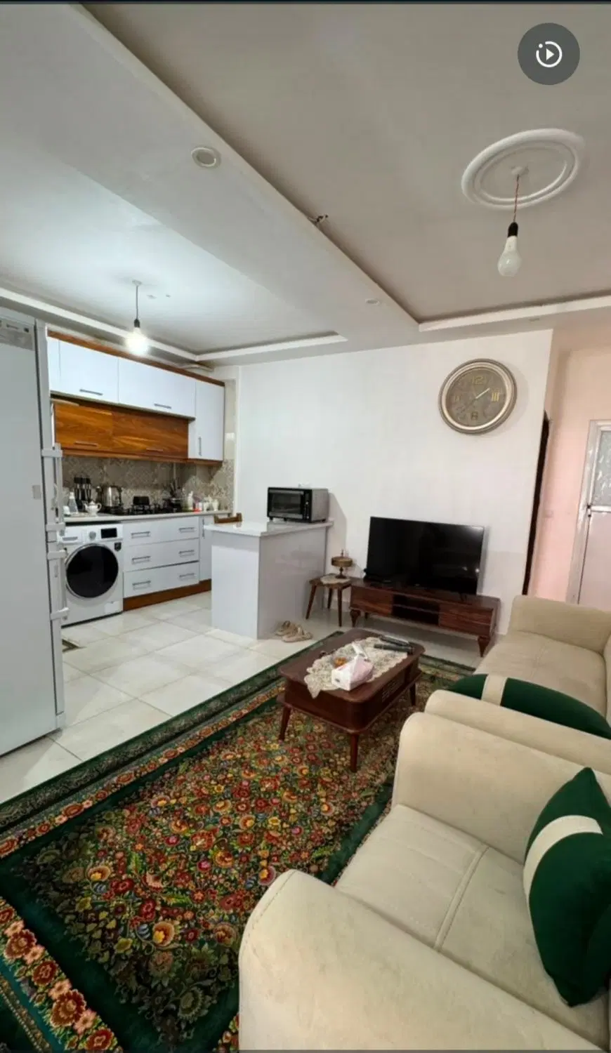سوییت تک خواب با حیاط خلوت در کوچه کاسگری