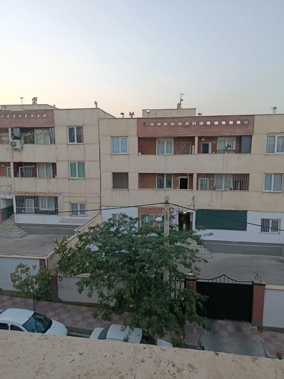 75متر فاز ۳مسکن مهر صفادشت
