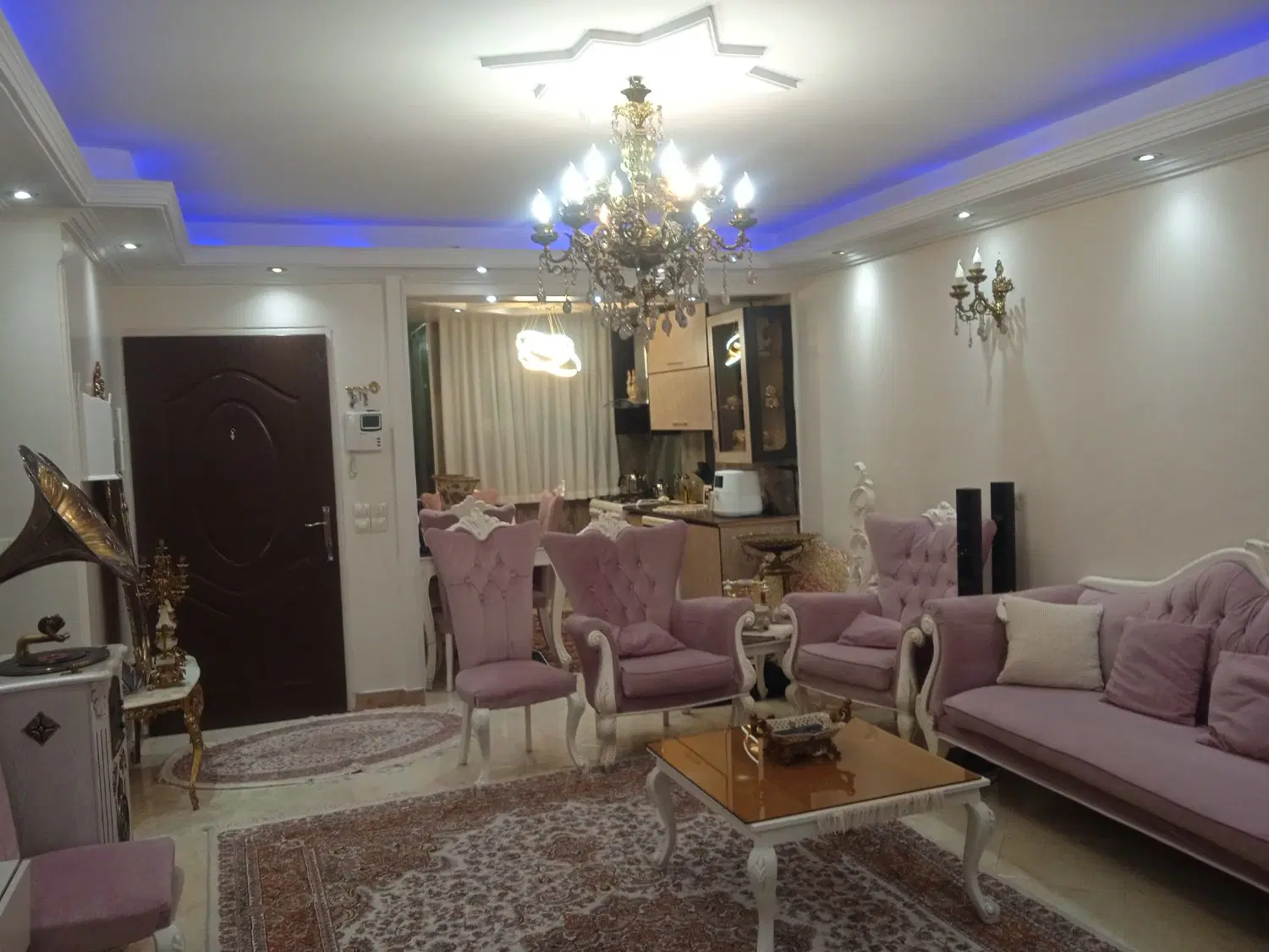 خانه خیلی شیک ۱۰ سال ولی تمیز شمالی