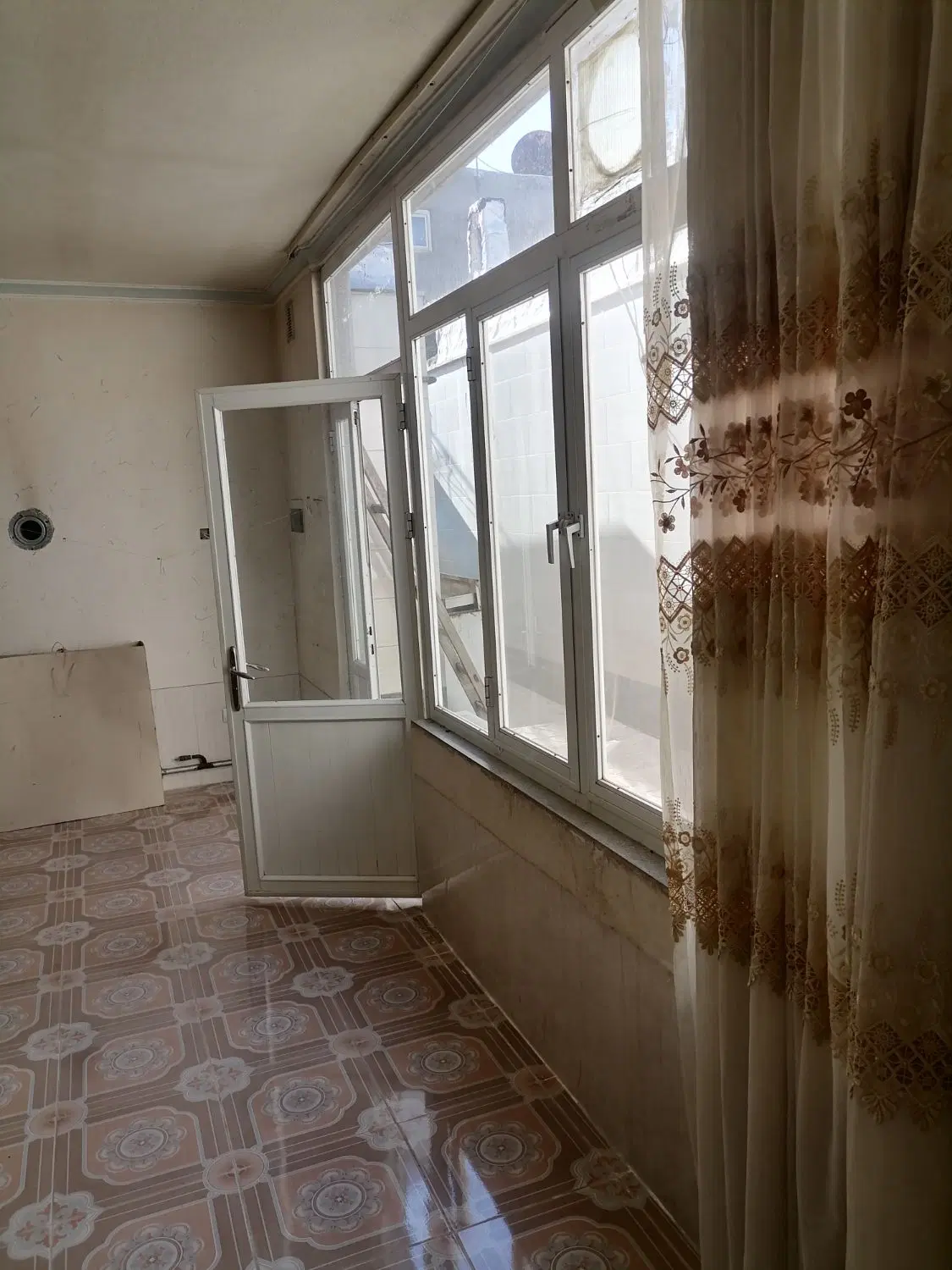 فروش یا معاوضه خانه 72متری