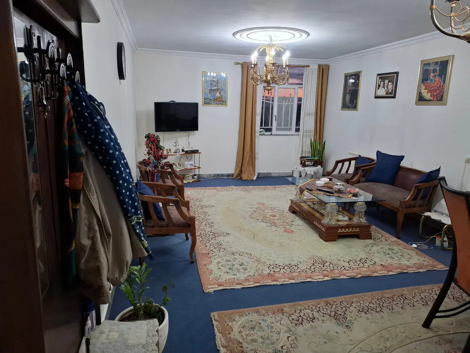 92 متری سند دار با آسانسور وپارکینگ مسقف سندی