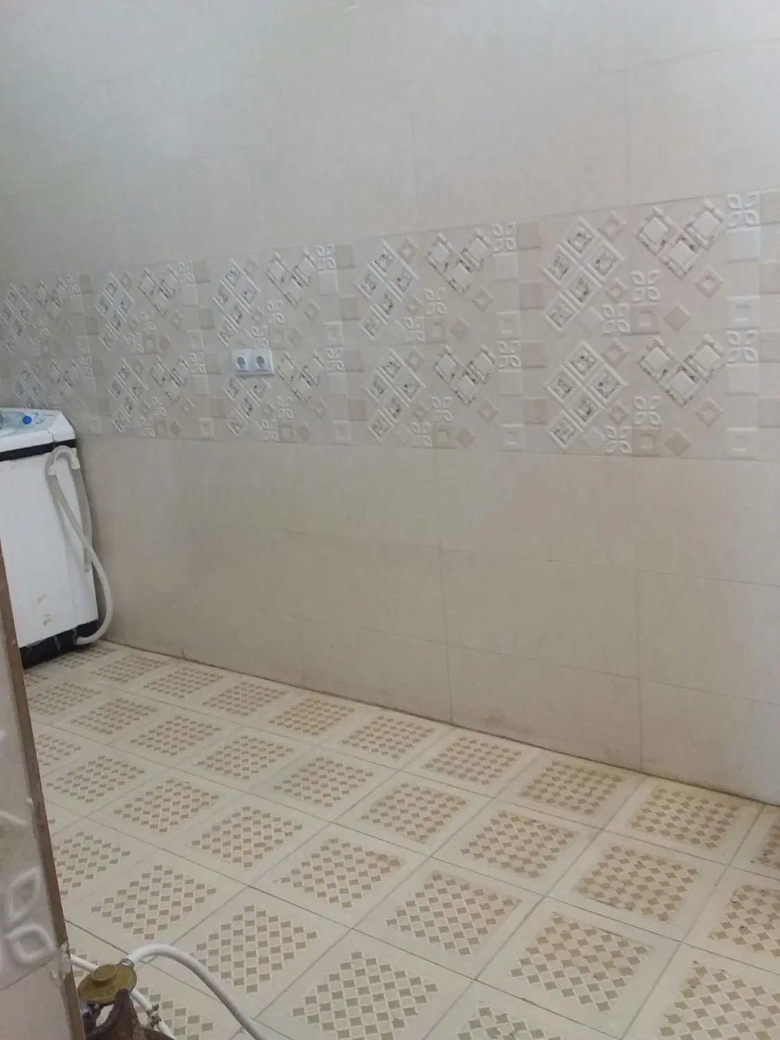 شاوور.جنب کوره آجرپزی