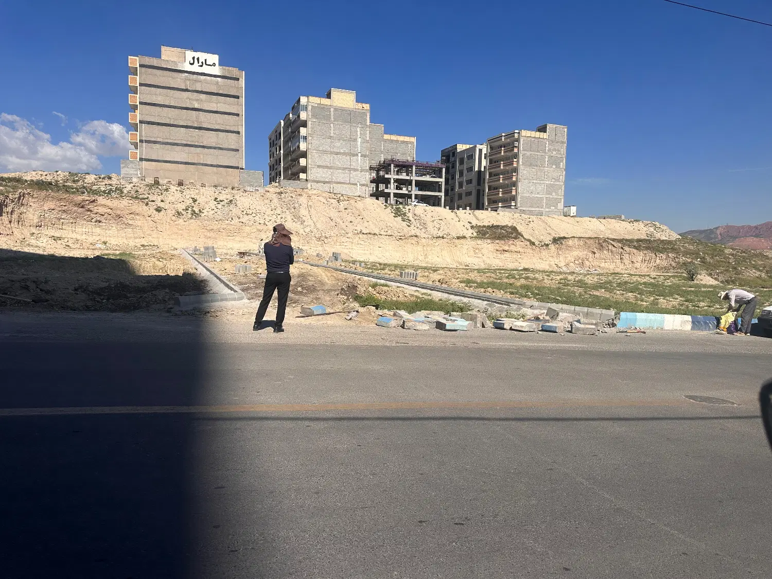 زمین ۲۴۰ متری جنوبی ، استانداری