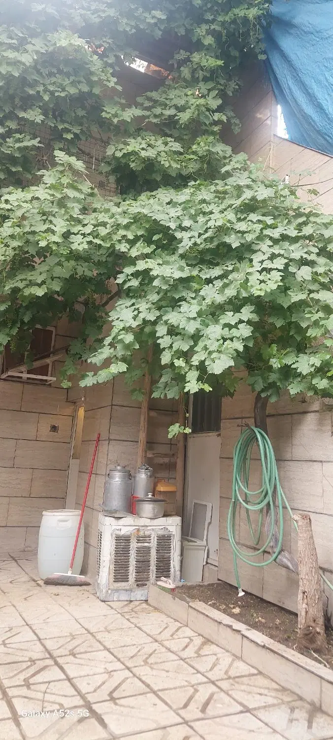 فروش ویلایی ۳ طبقه ۱۶۰ متری با مغازه