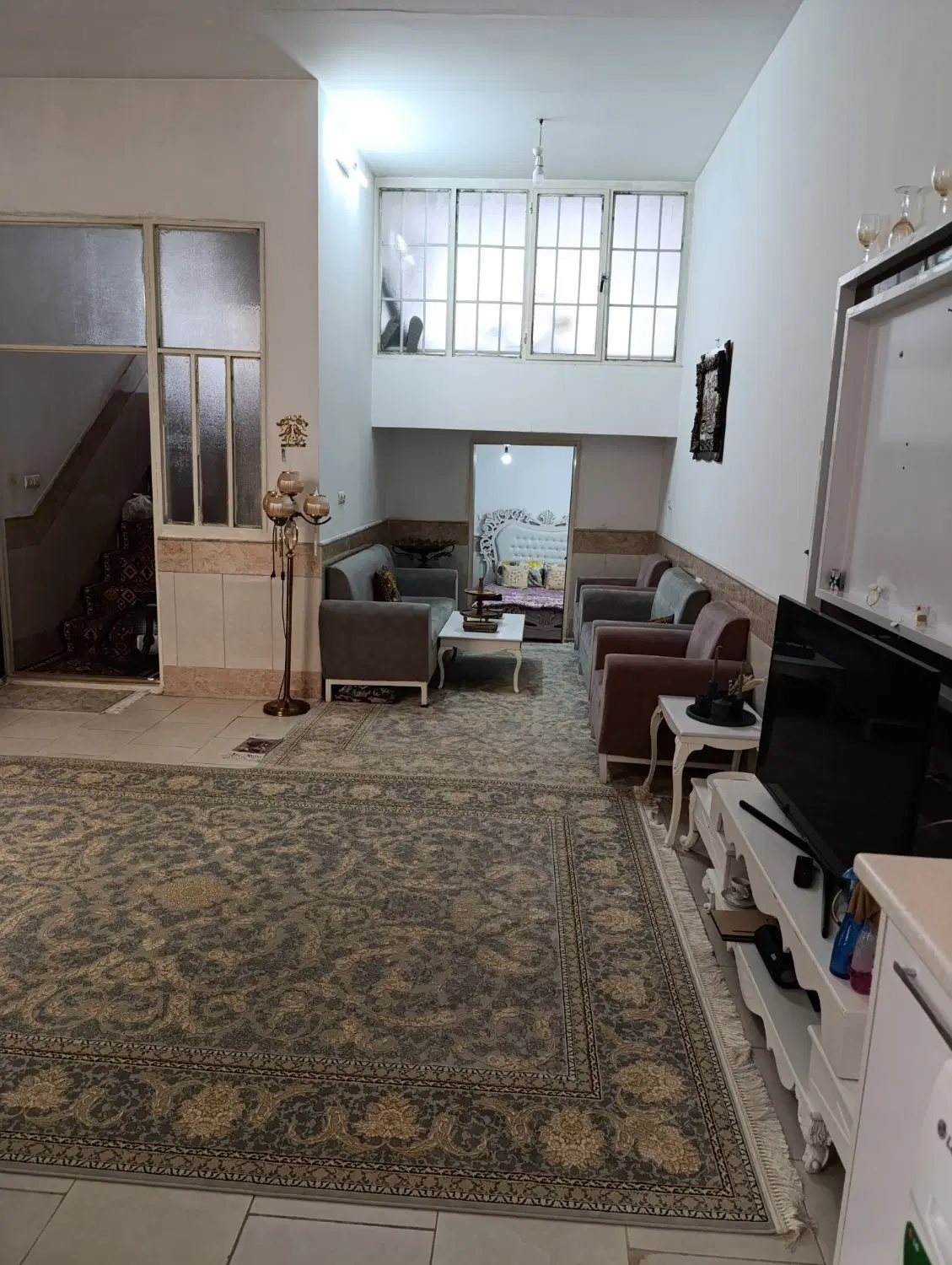زیر زمین 70متری مستقل راه جدا نور گیر عالی