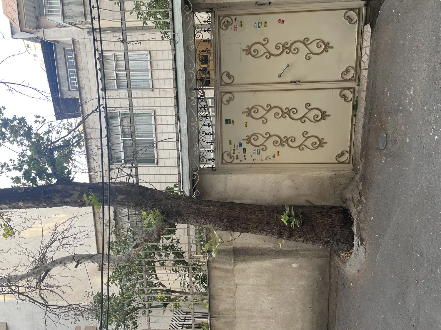 خانه کلنگی ۲ طبقه قابل سکونت