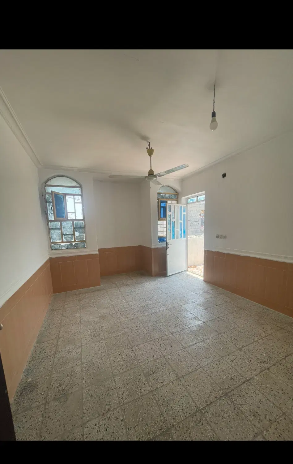 رهن۷۰ اجاره ۷تک خوابه ۶۰ متری