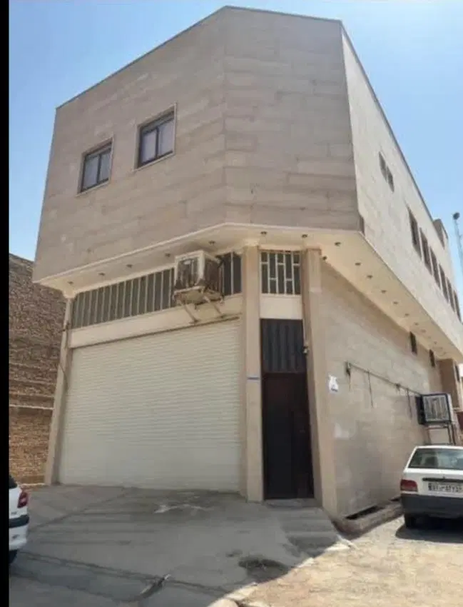 فروش ملک ۳ طبقه دو نبش مسکونی زیر قیمت