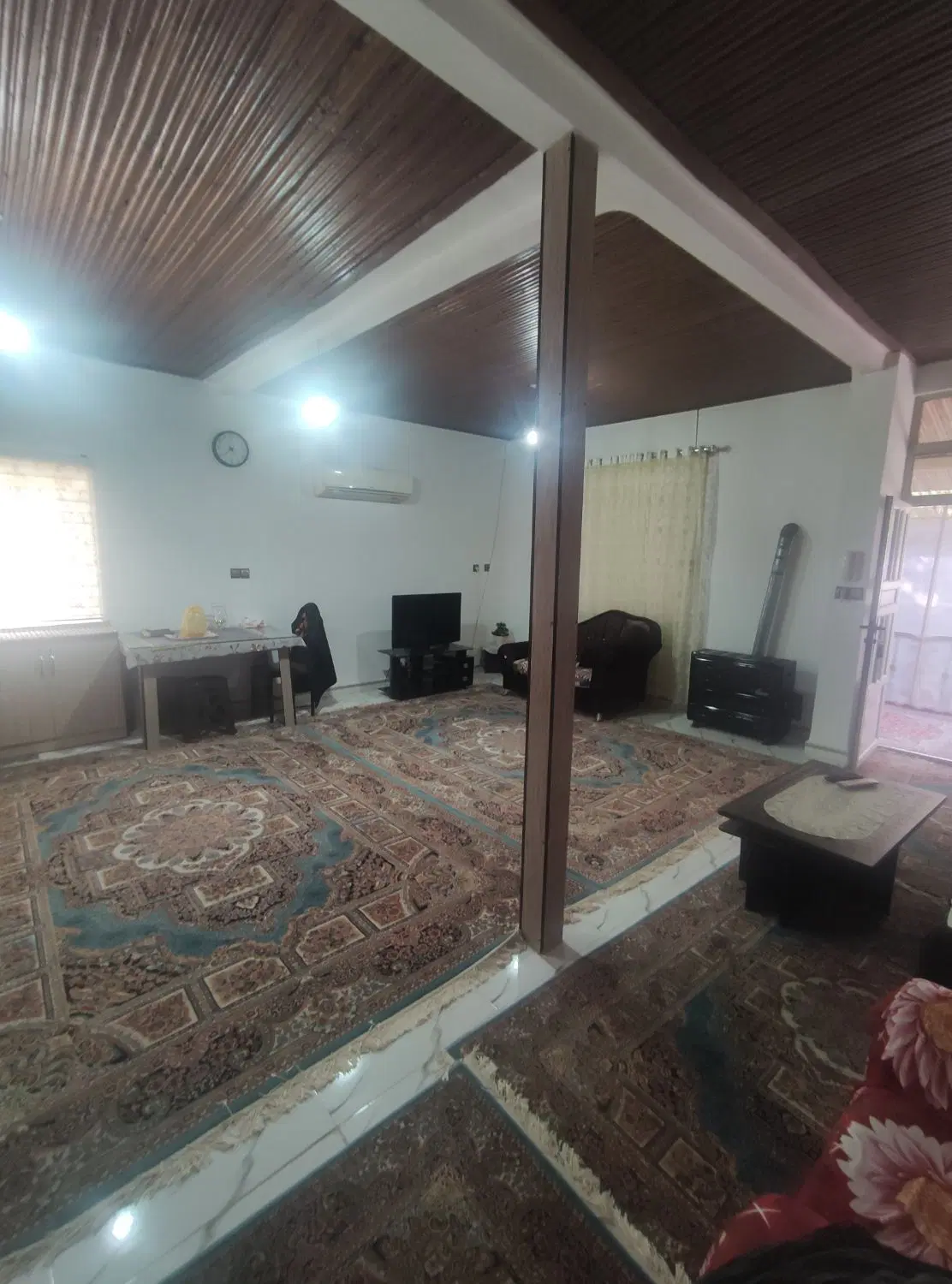 ویلایی 200متر زمین 90متر بنا با سند در کاسگرمحله