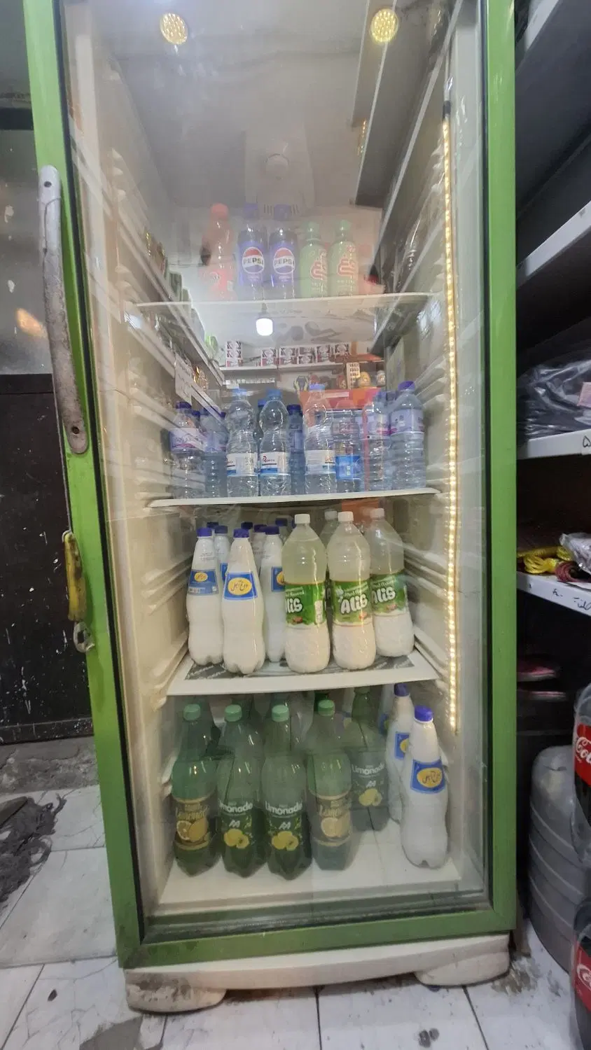 واگذاری سوپر مارکت در حال کار