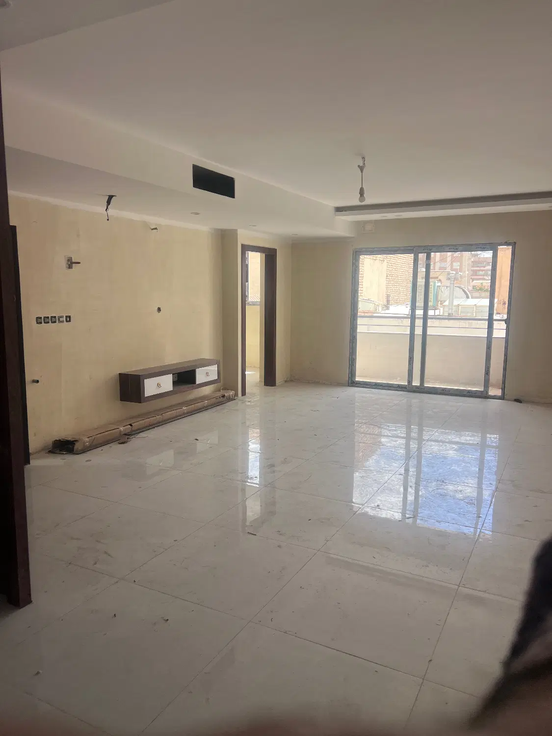 آپارتمان ۱۰۵ متری حکیم شفایی دوم تک واحدی