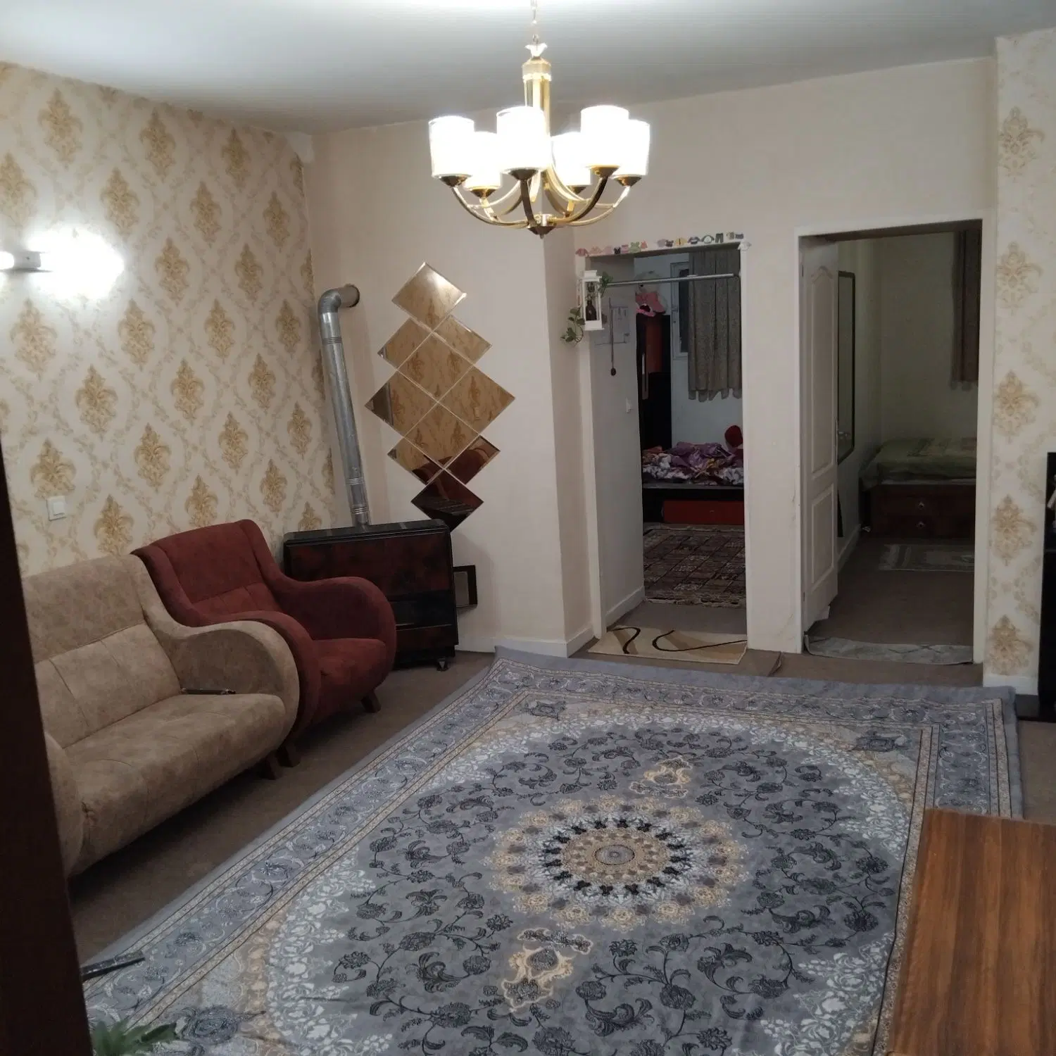 یک واحد آپارتمان ۷۰متری باپارکینگ اختصاصی