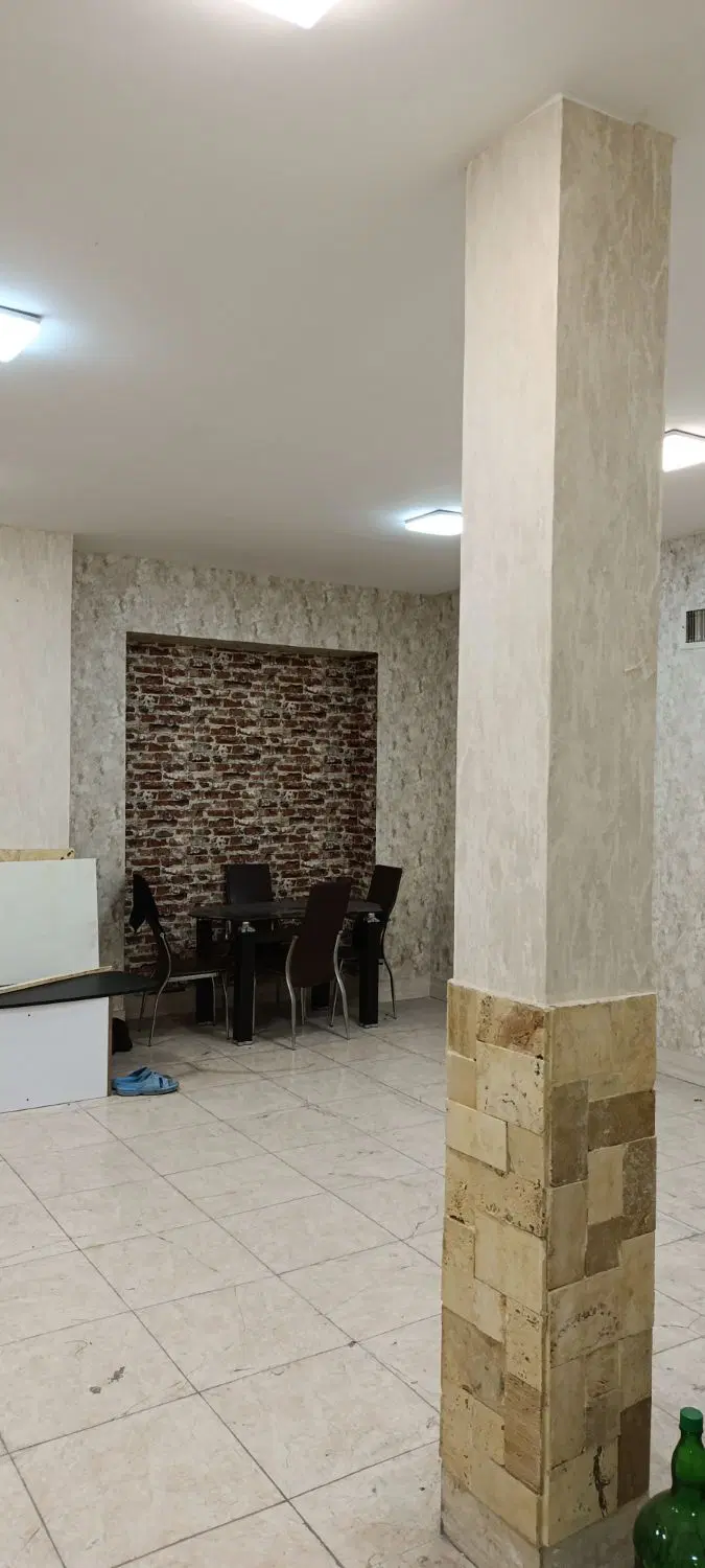 ۶۳ متر دفتر با سند تجاری همکف روبروی ایستگاه مترو