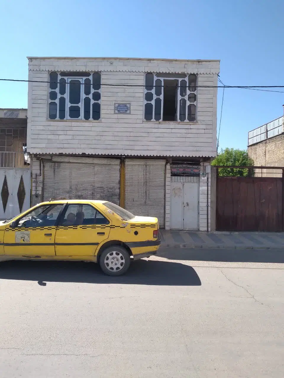 فروش ملک بر خیابان کشاورز