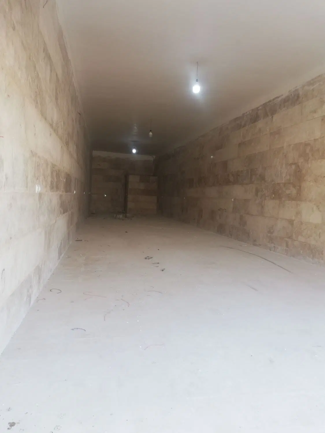 فروش ملک تجاری کارگاهی 1800متر1300 متر زیربنا