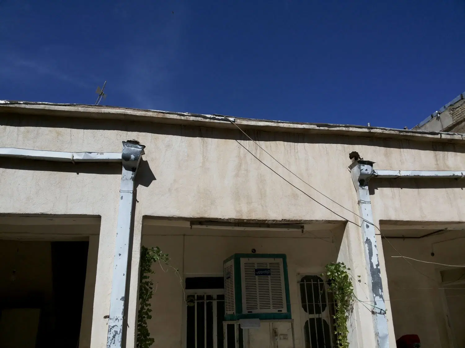۳۲۰ متر کلنگی  ام ۴ در مرکز،شهر  عرض ۱۳