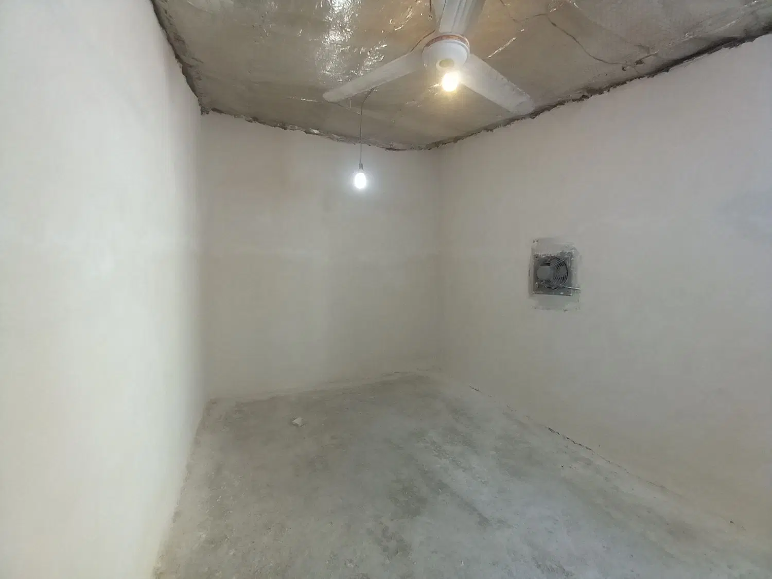 اجاره کارگاه ۲۰۰ متری پشت بنکداران