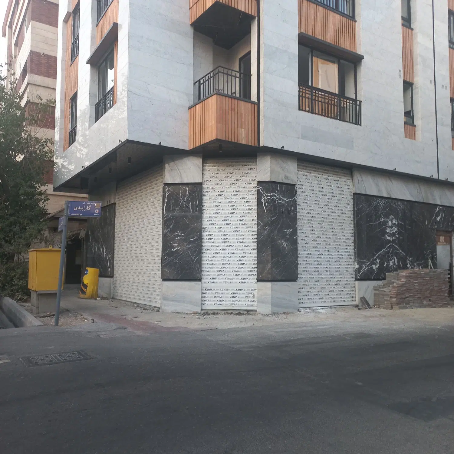 ۶۰ متر دونبش پر تردد
