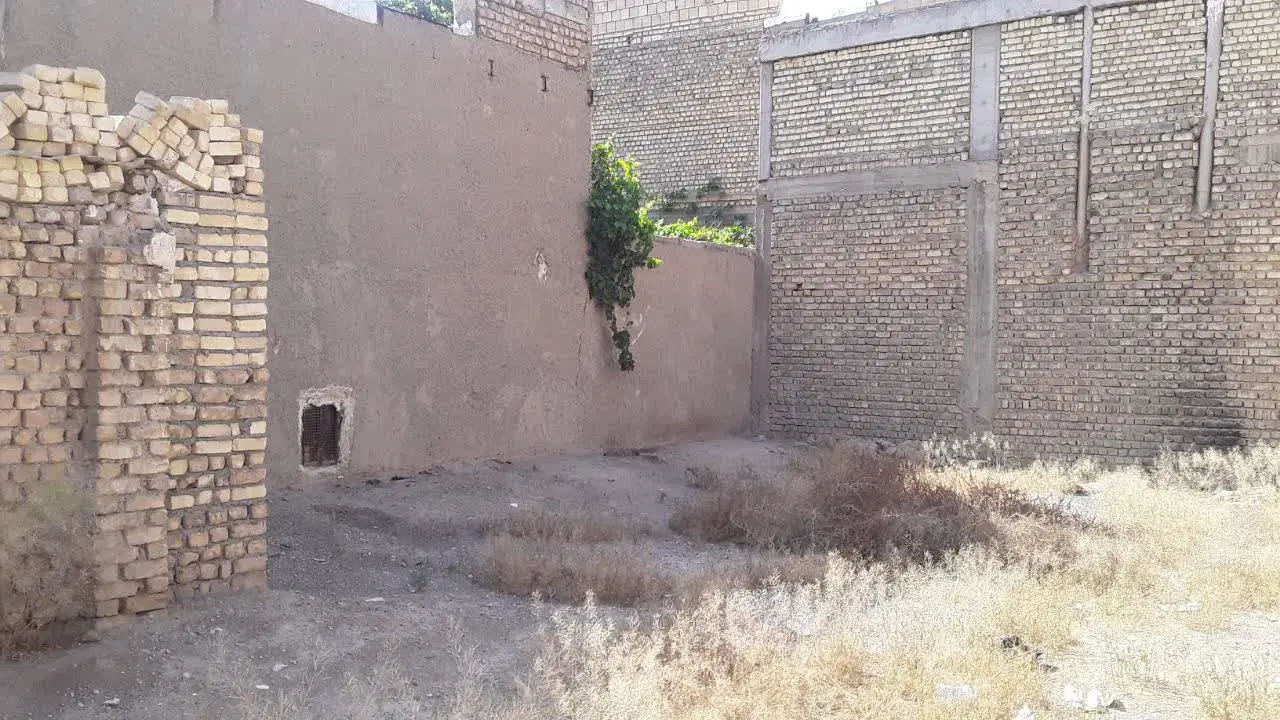 ملک مسکونی با مجوز