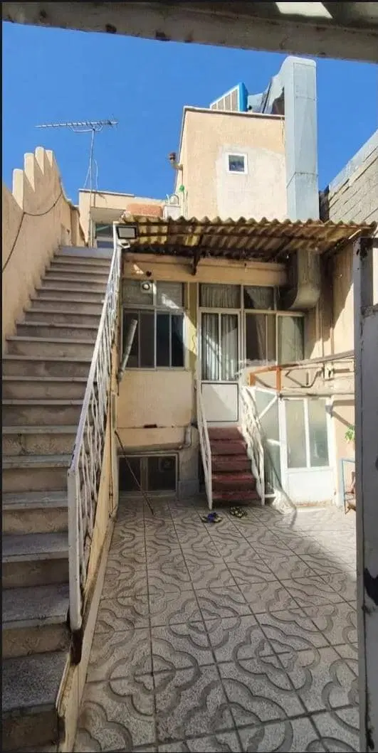 ملک‌کلنگی‌بر۵متری