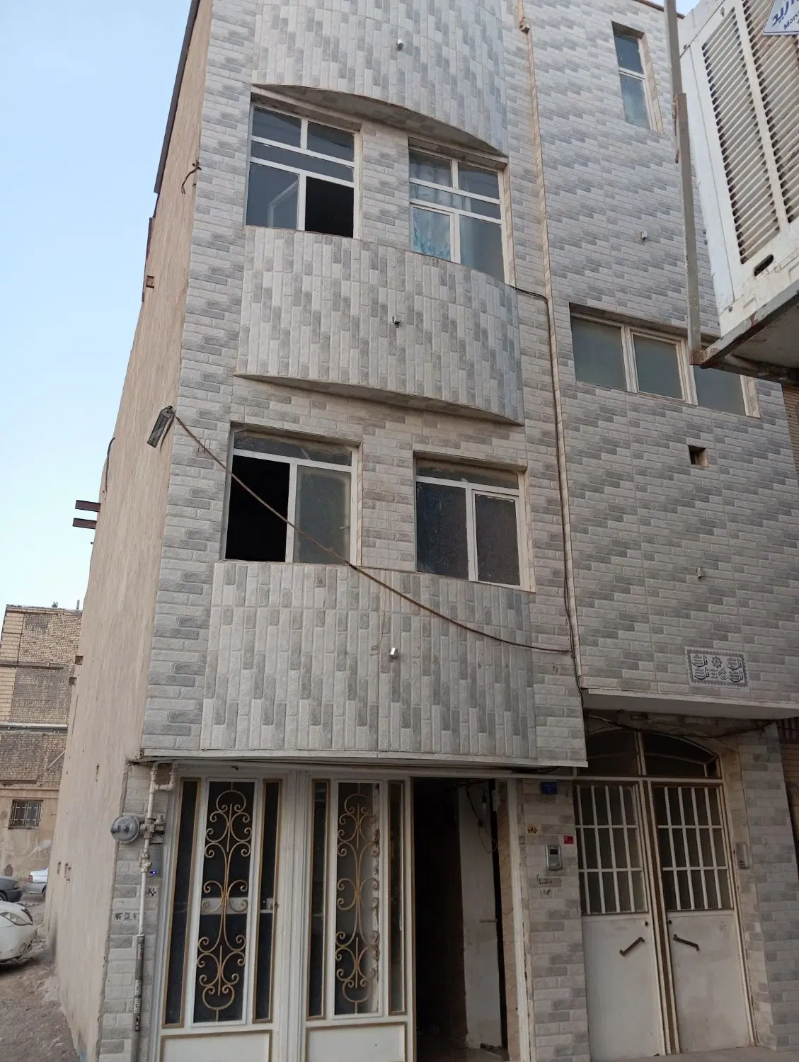 خانه در شهر قایم