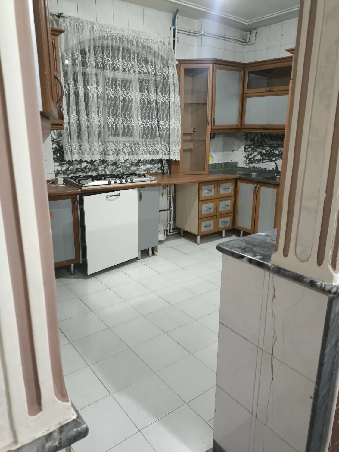 اجاره آپارتمان ۱۳۰متر تکخوابه در آخونی شریفی
