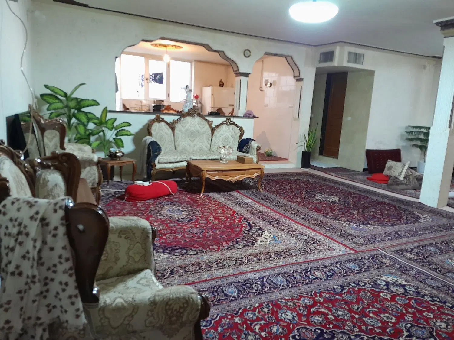واحد 135متر کوچه ثبت بلاتر از دادگاه
