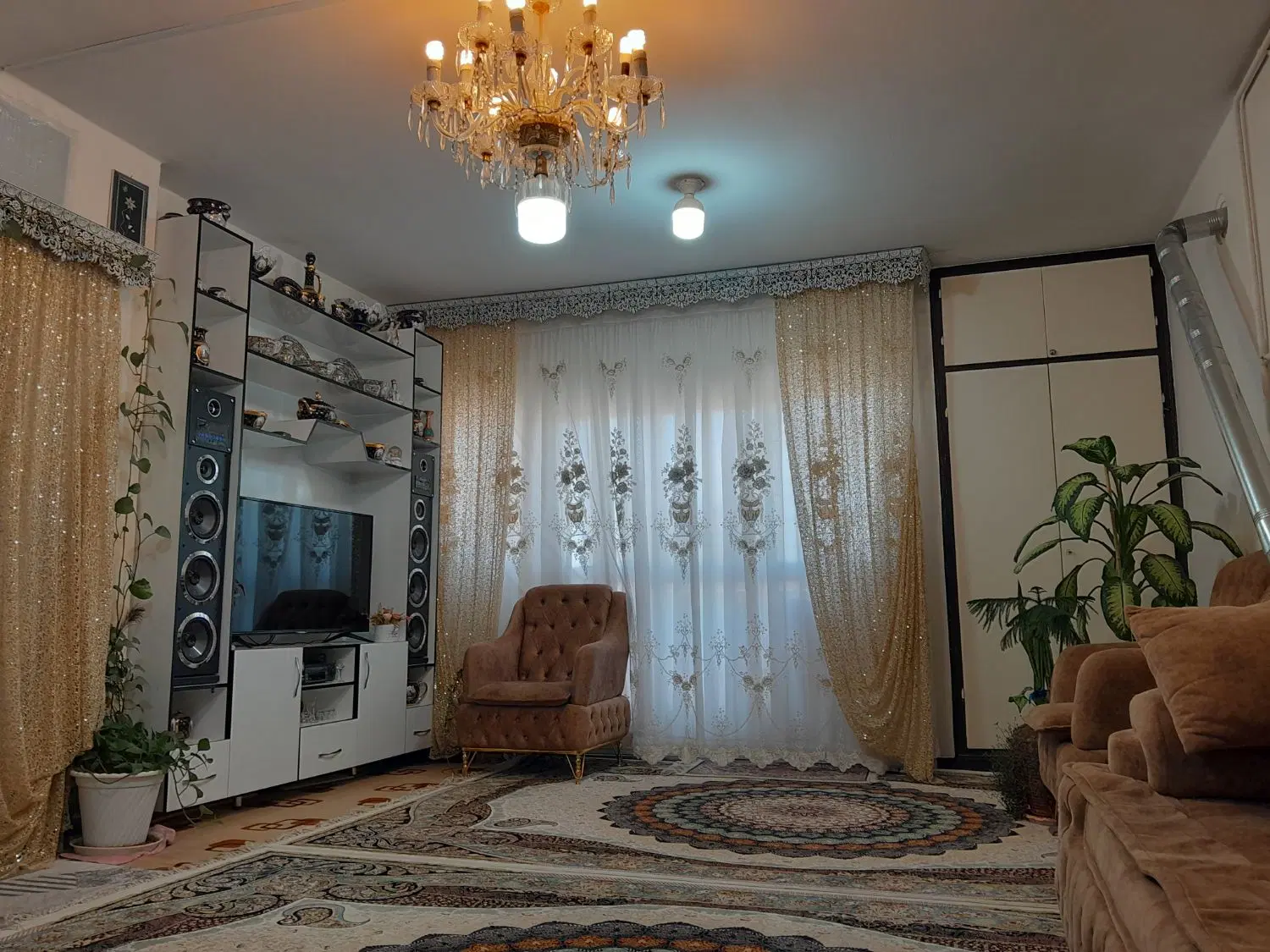 آپارتمان مهر عمو شاهی