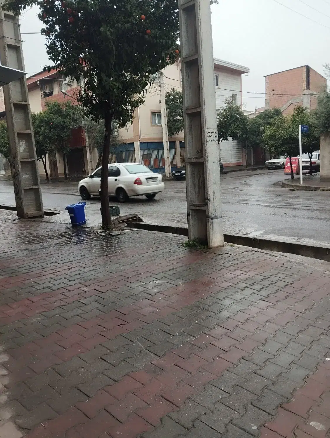 دودهنه مغازه در جامی