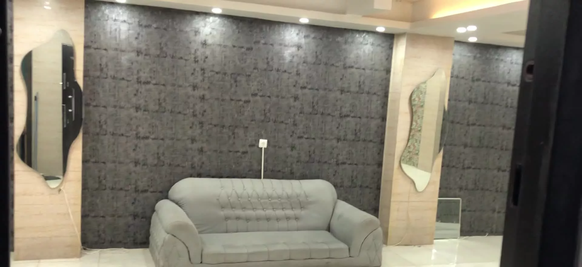 اجاره واحد خدماتی ۱۰۰ متر میدان شریعتی