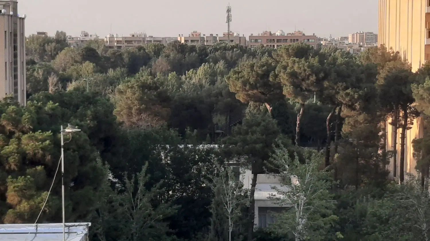 آپارتمان دو خواب ۱۳۰متری