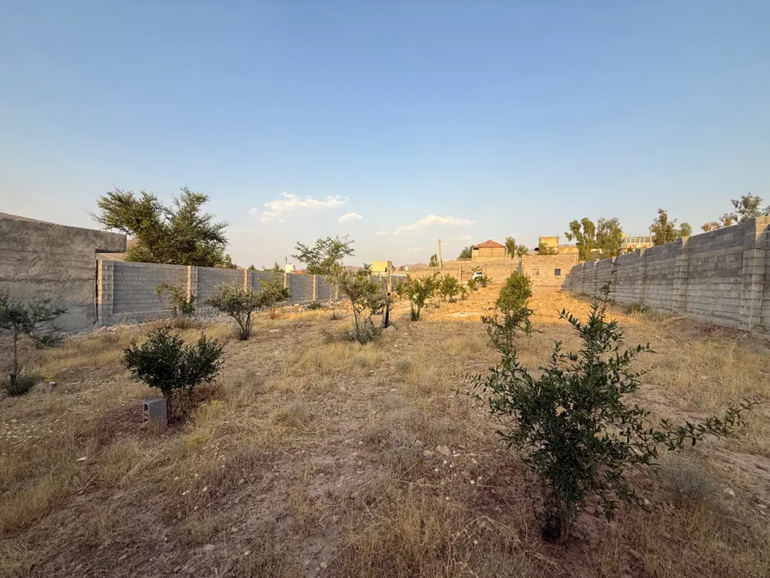 باغچه ۱۰۰۰متری مجموعه باغات نشاط