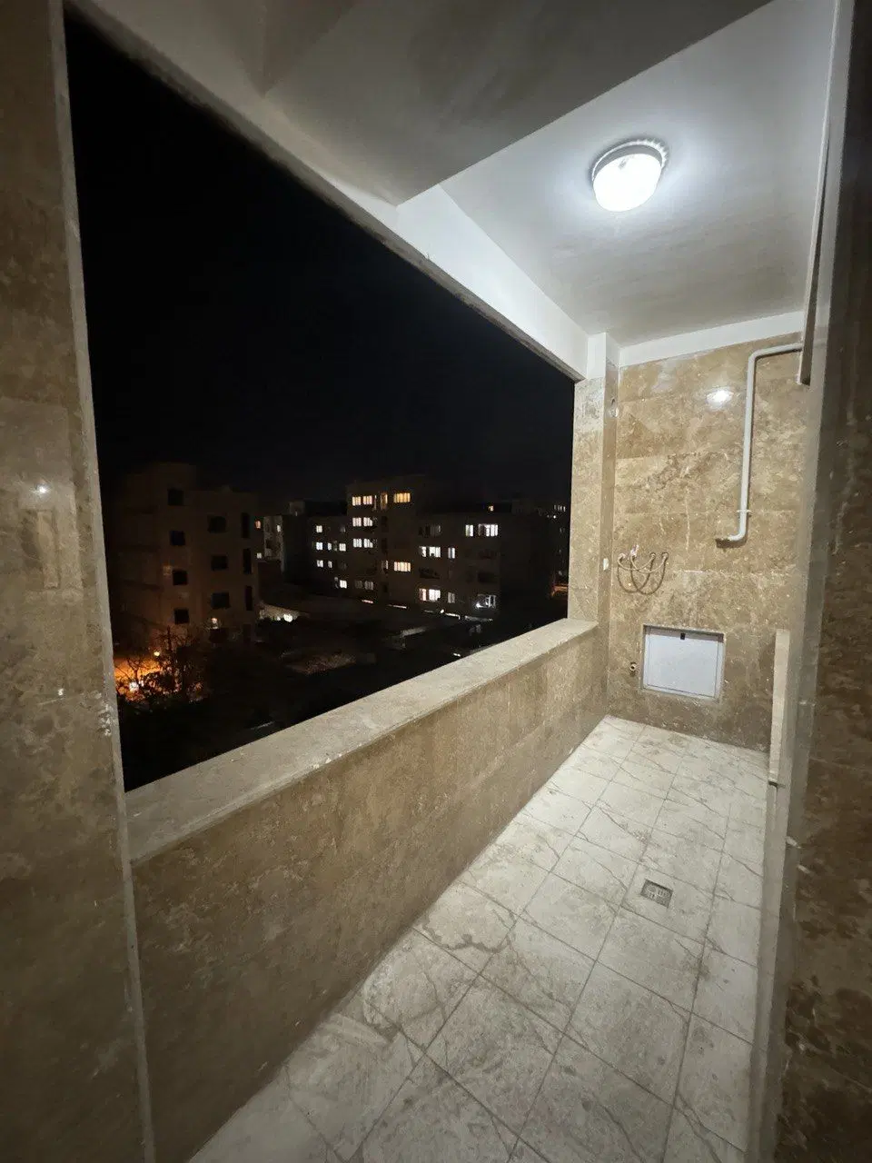 آپارتمان خشک عباسیه
