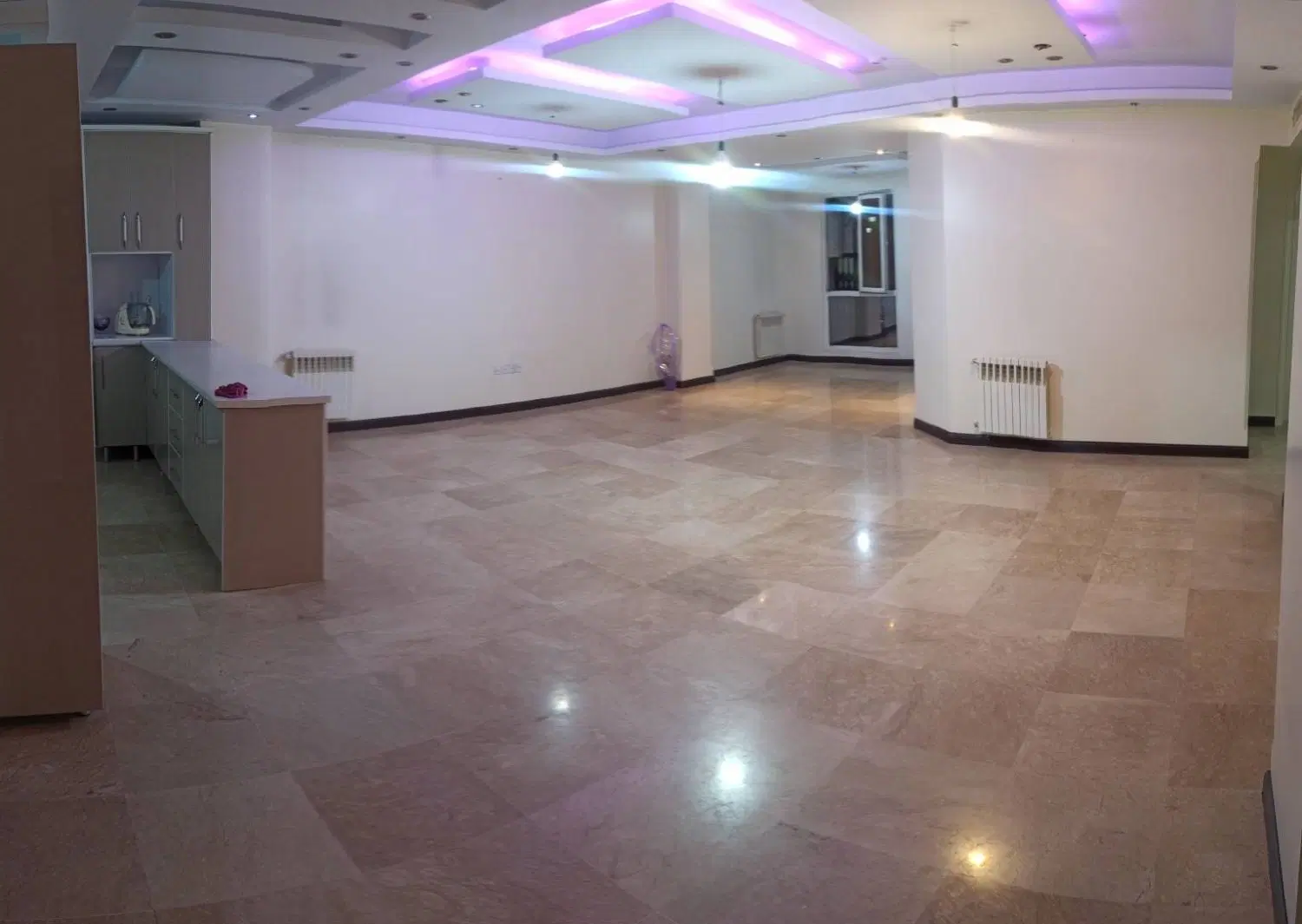 122 متری فول امکانات طبقه اول 8 سال ساخت