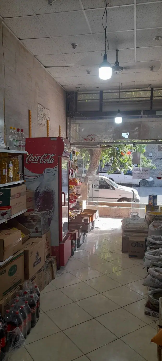 یکباب مغازه ۷۵مترتقریبی ۴۰متر تجاری
