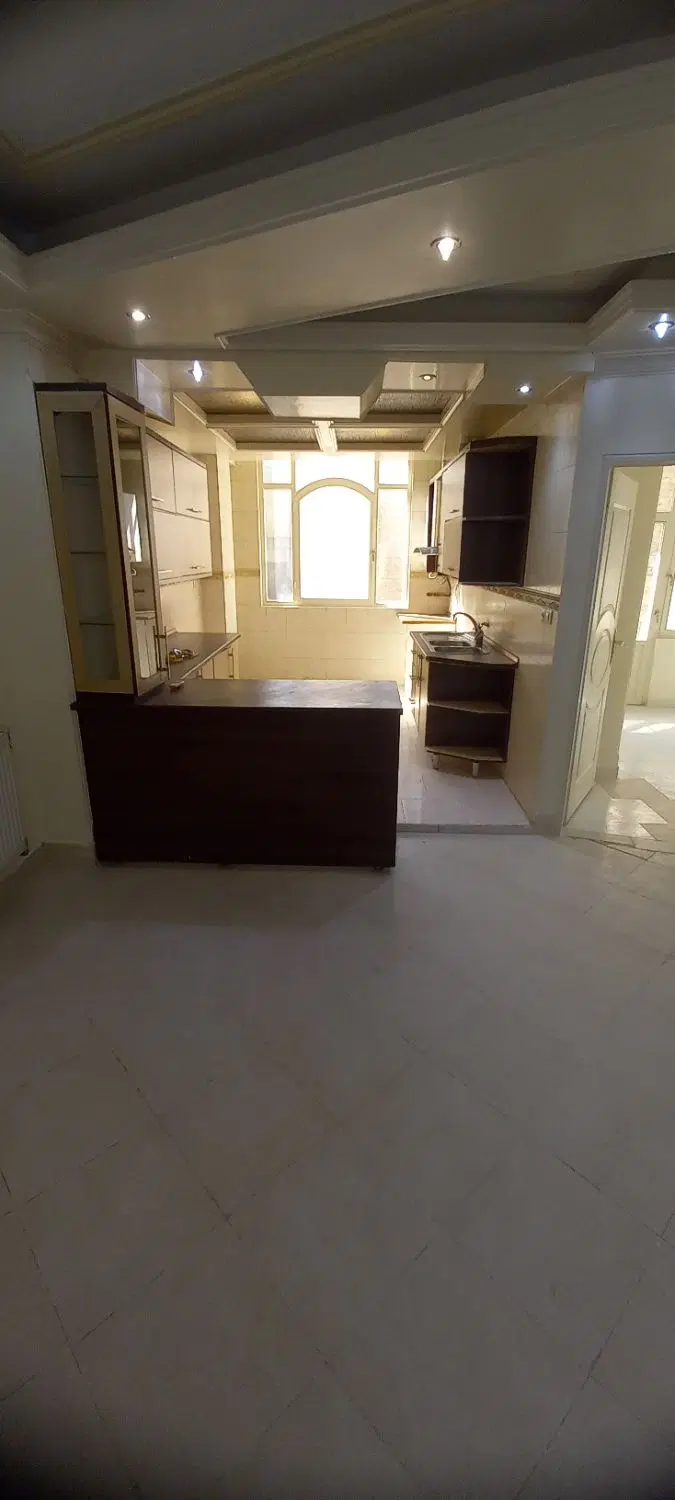 آپارتمان ۶۶ متری منیریه